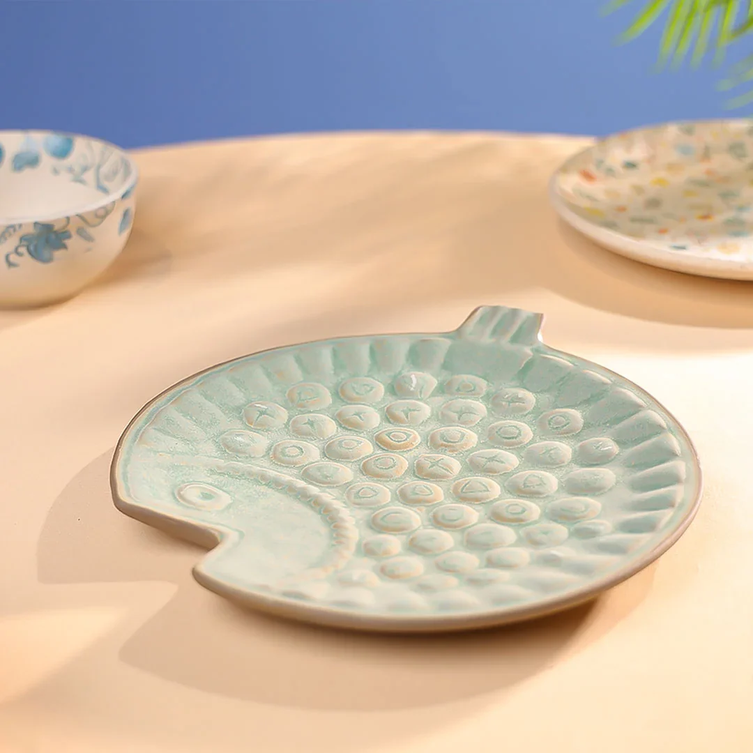 8" Studio Pottery Embossed Fish Shaped Plate - Image 10