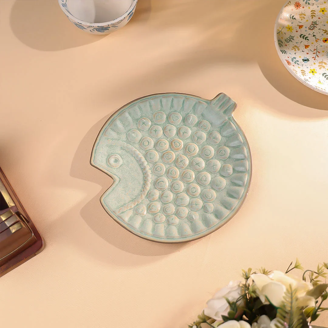 8" Studio Pottery Embossed Fish Shaped Plate - Image 11