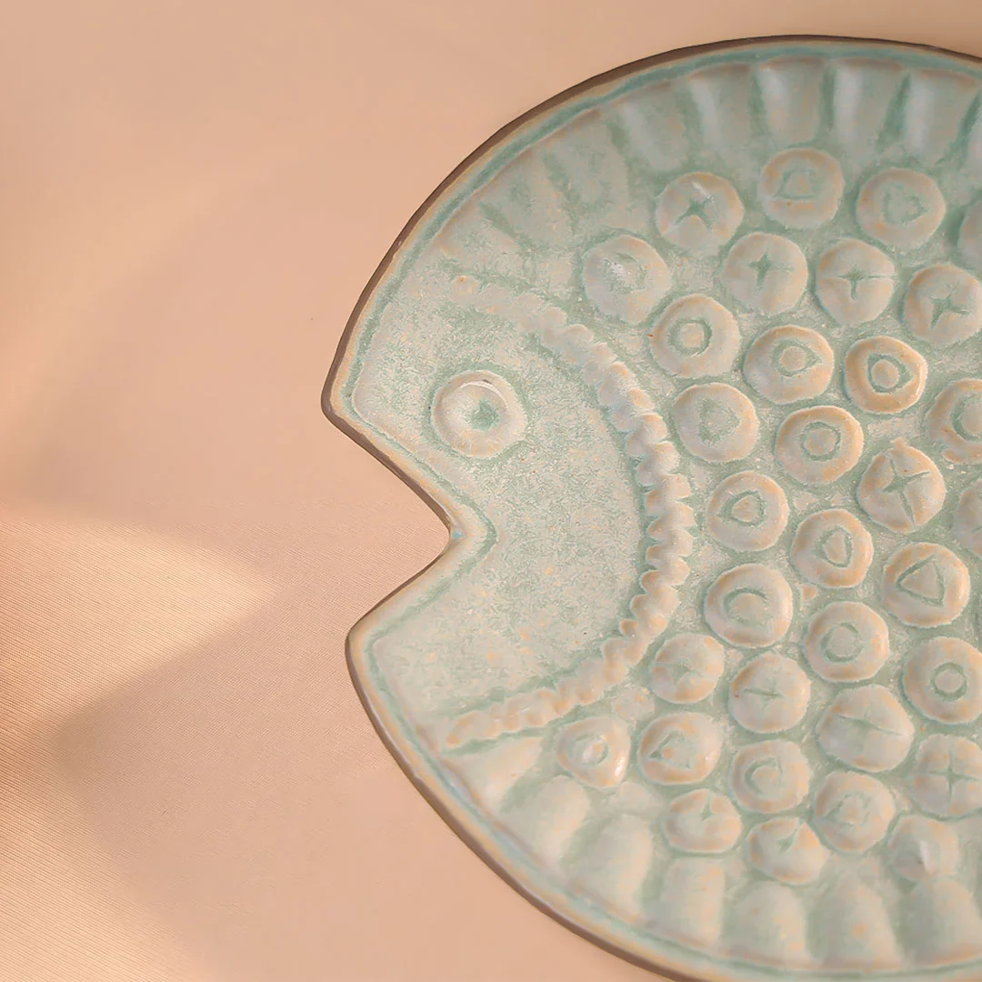 8" Studio Pottery Embossed Fish Shaped Plate - Image 13