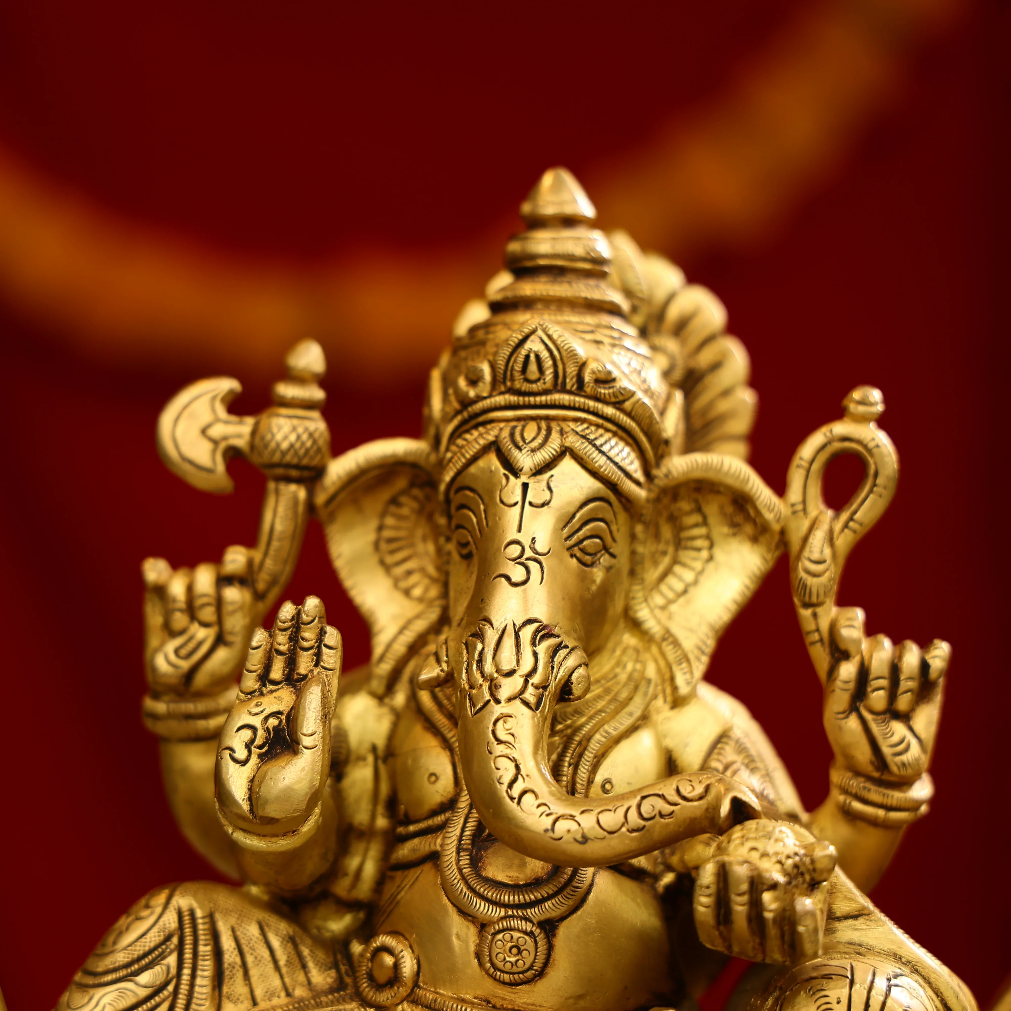 9" Brass Super Fine Blessing Lord Ganesha Resting On Sofa - Image 9