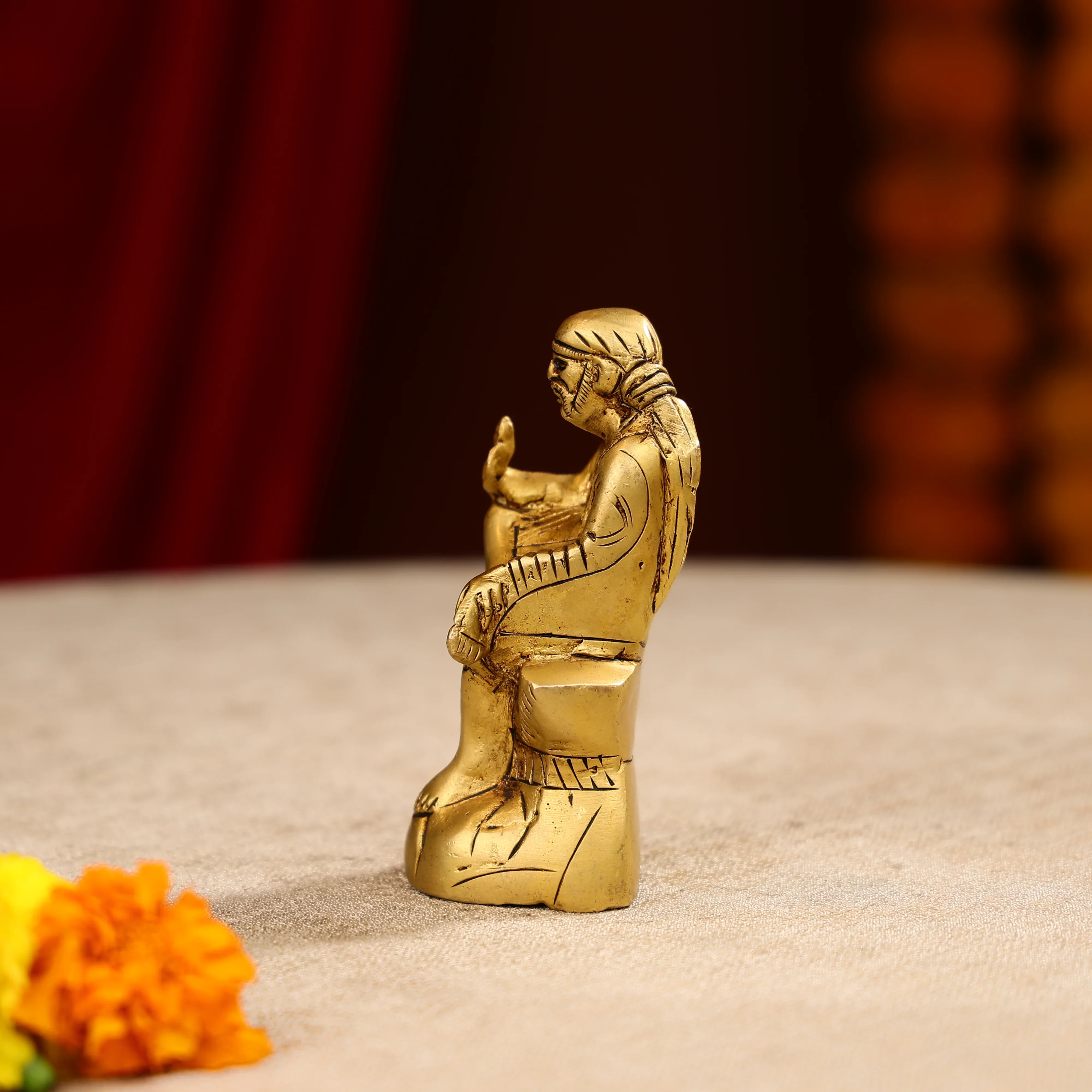 4.5" Brass Lord Sai Baba Idol Seated On Pedestal - Image 4