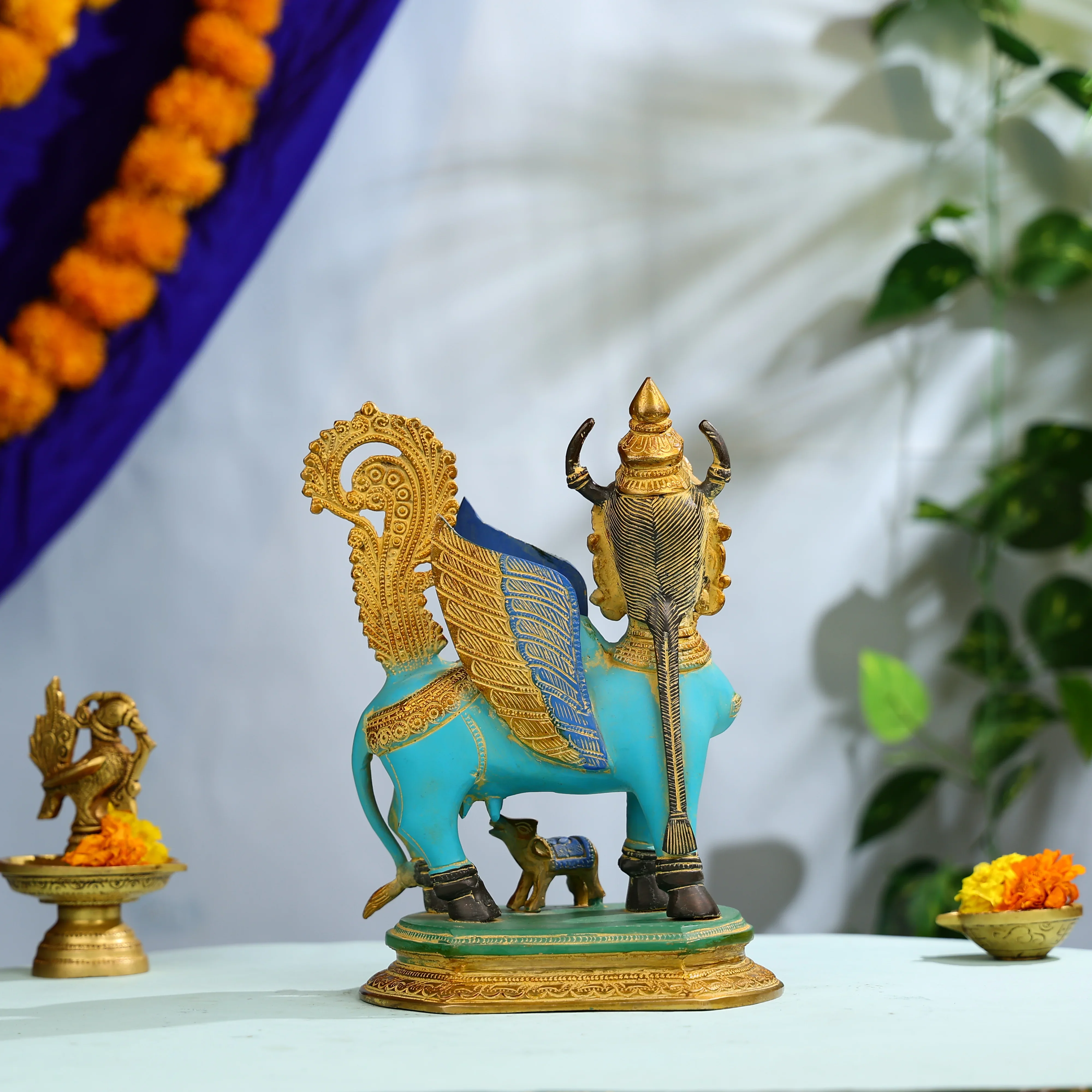 Brass Mata Kamdhenu Cow With Calf Statue - Image 4