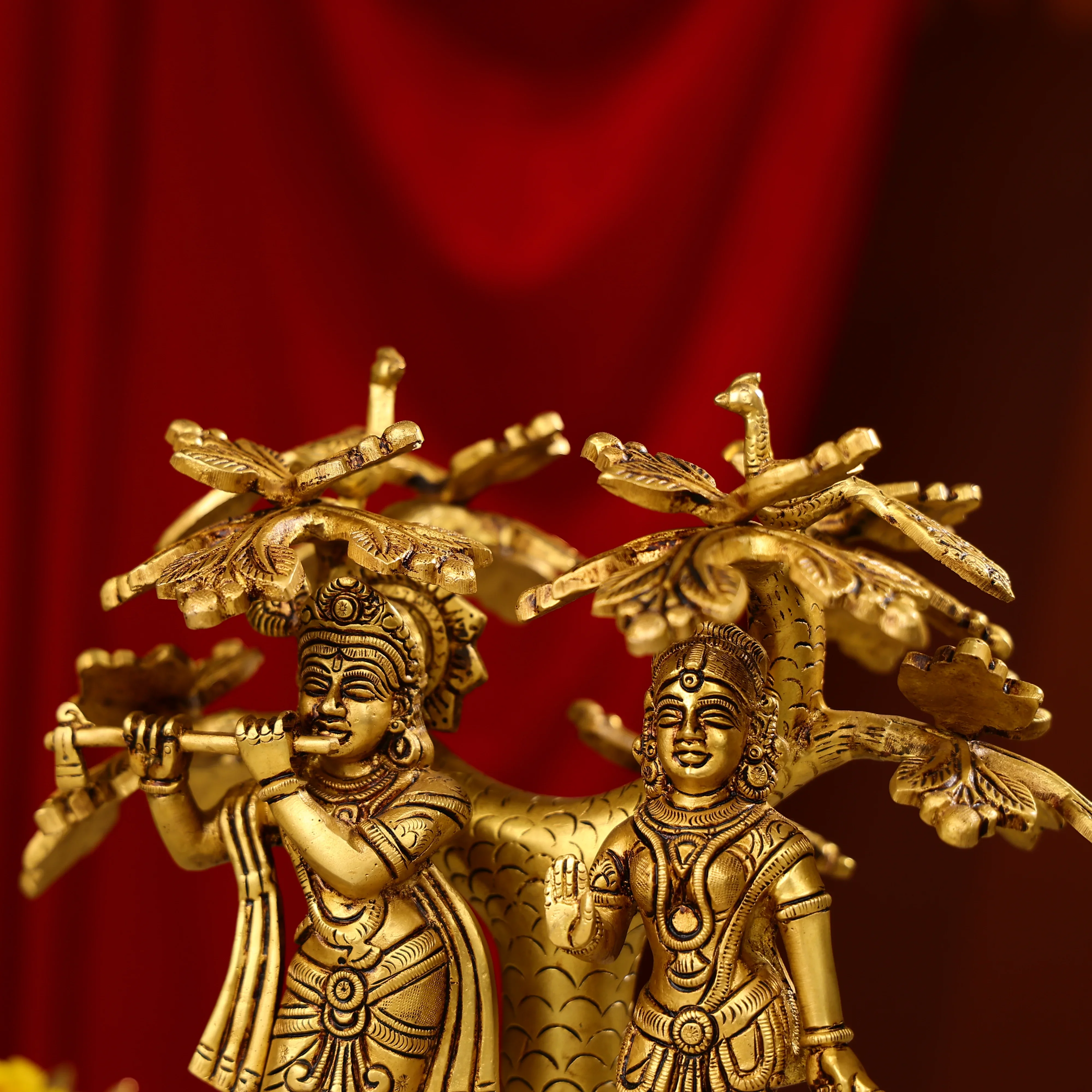 9.5" Brass Radha Krishna Idol Under Tree With Seated Peacocks - Image 6