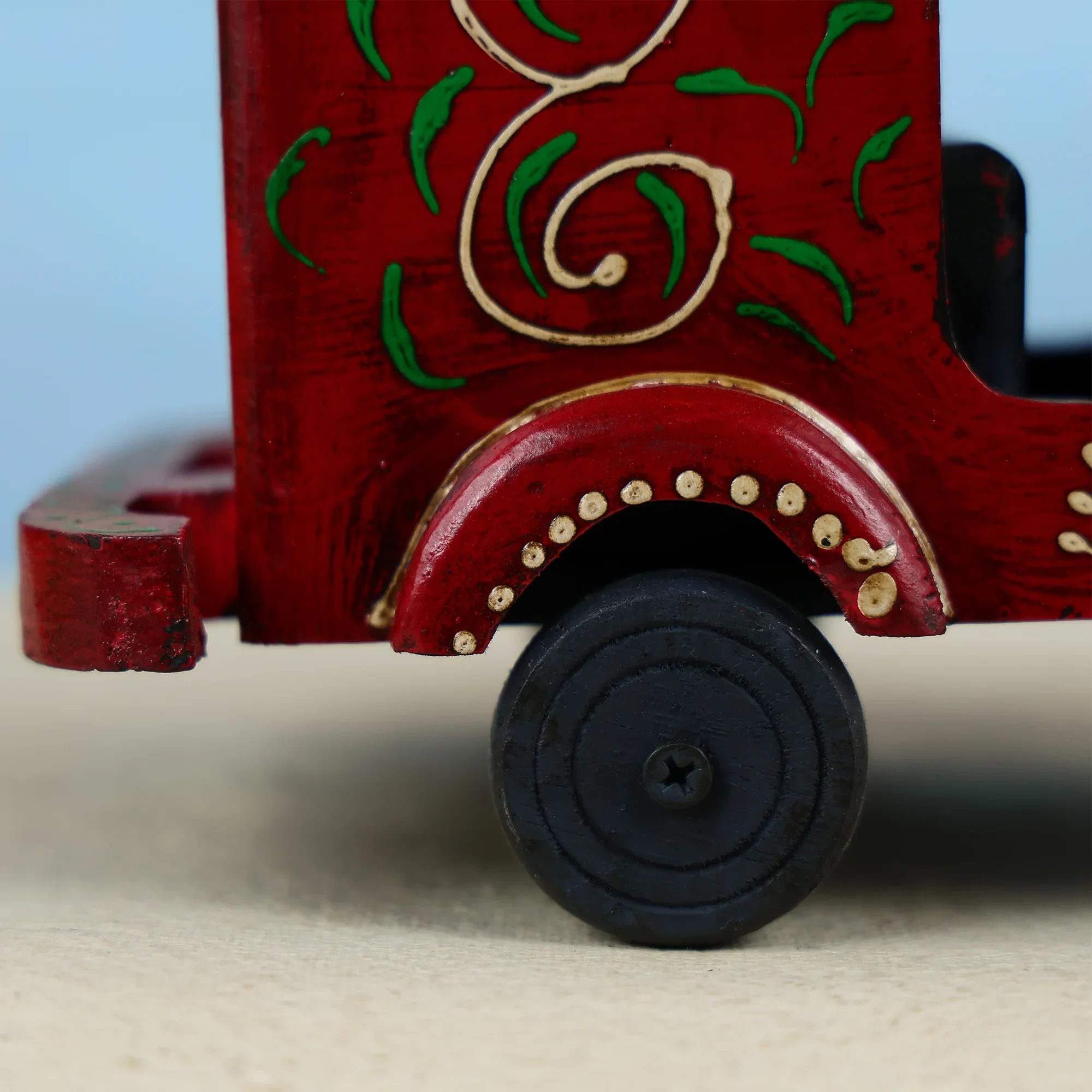 Handcrafted Wooden Auto Rickshaw Table Decor - Image 2