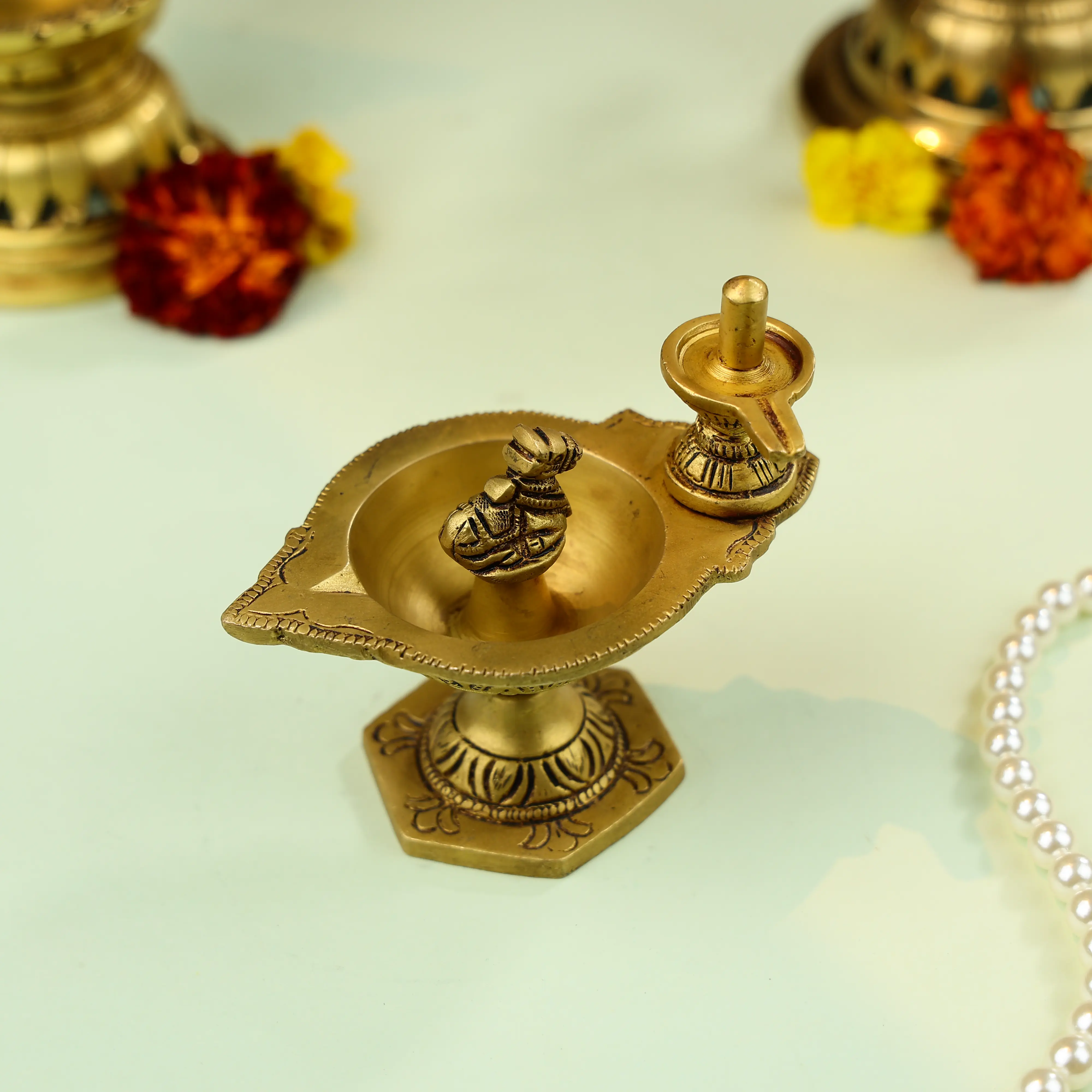 4" Hastha Kalalu Brass Nandi Shivling Diya - Image 5