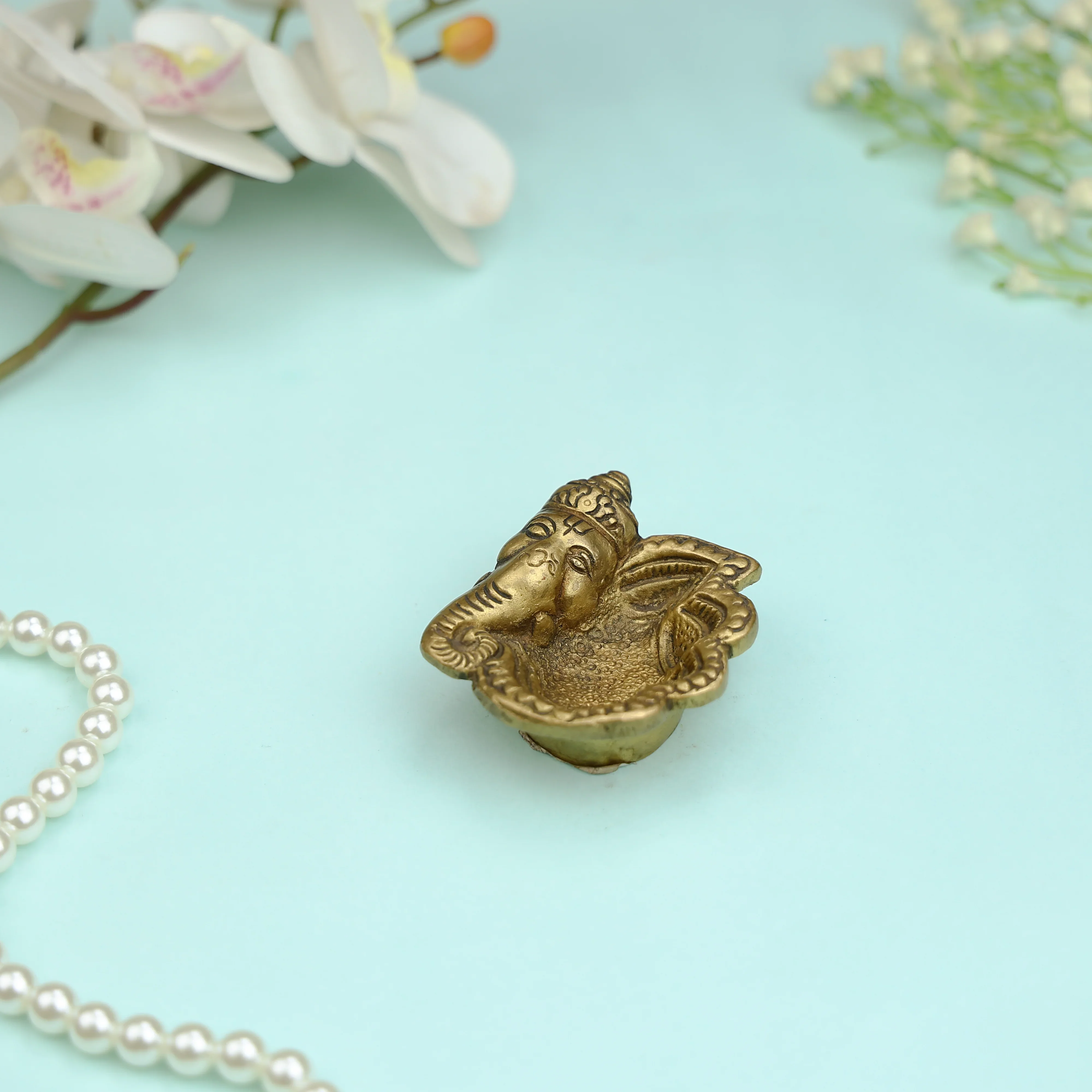 Brass Lord Ganesha Shankh Shaped Diya